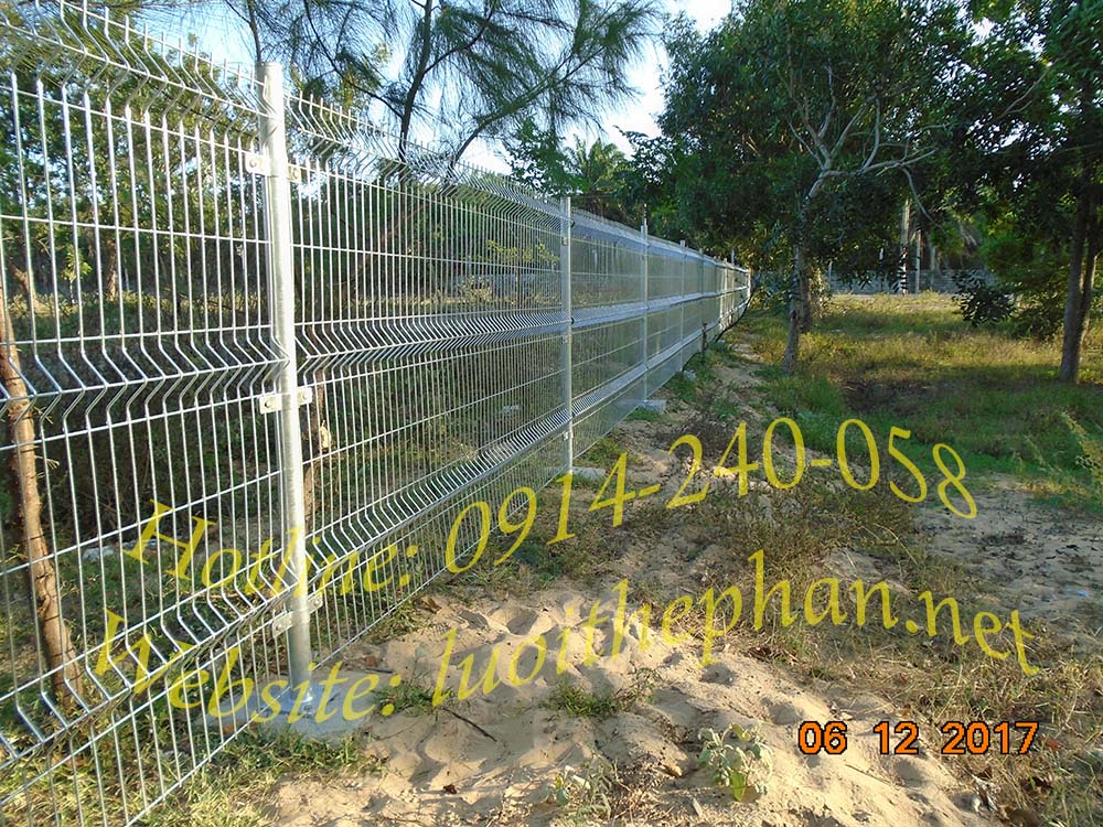 hang-rao-luoi-ma-kem-welded-mesh-fence-3