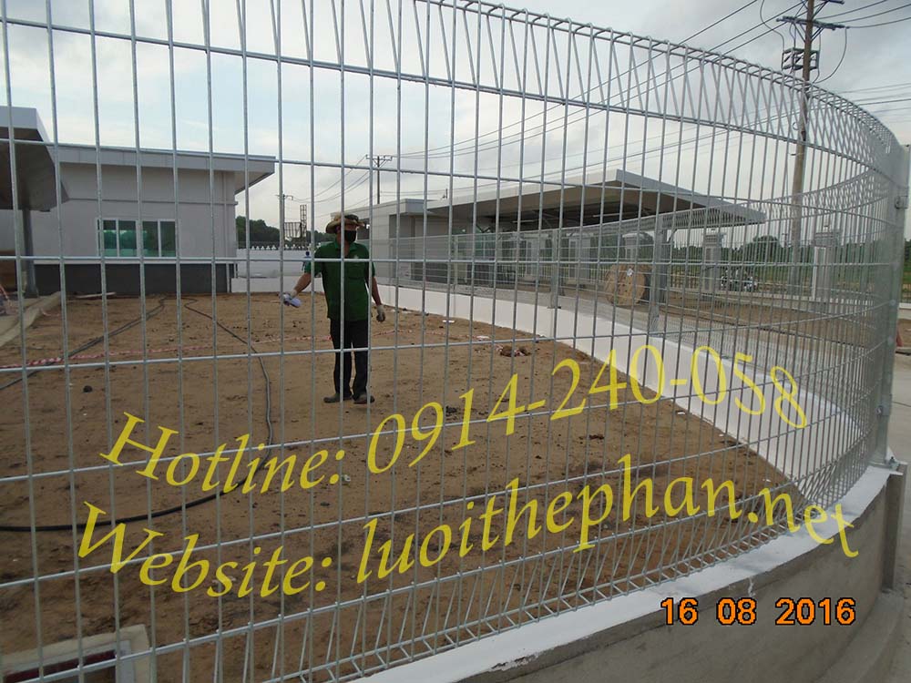 hang-rao-luoi-thep-ma-kem-2