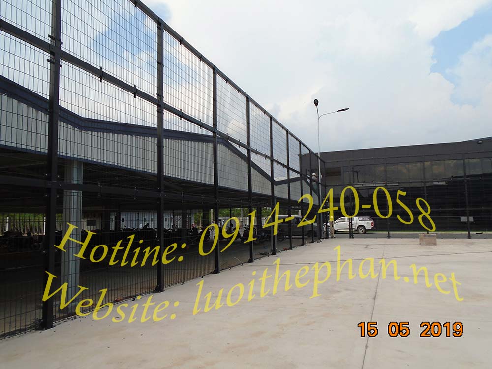 hang-rao-luoi-thep-ma-kem-3