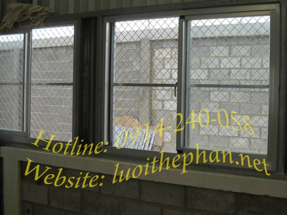 Hàng rào khung lưới xéo