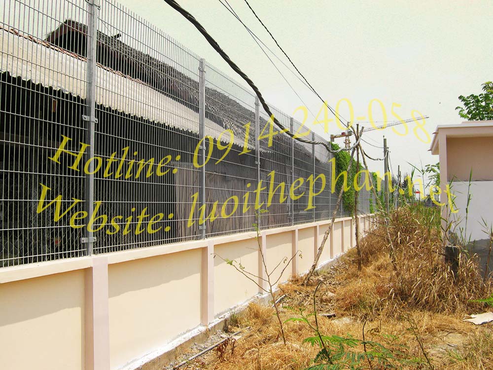 Hàng rào lưới trơn thẳng
