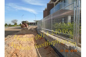 Hàng rào lưới bao quanh Villa