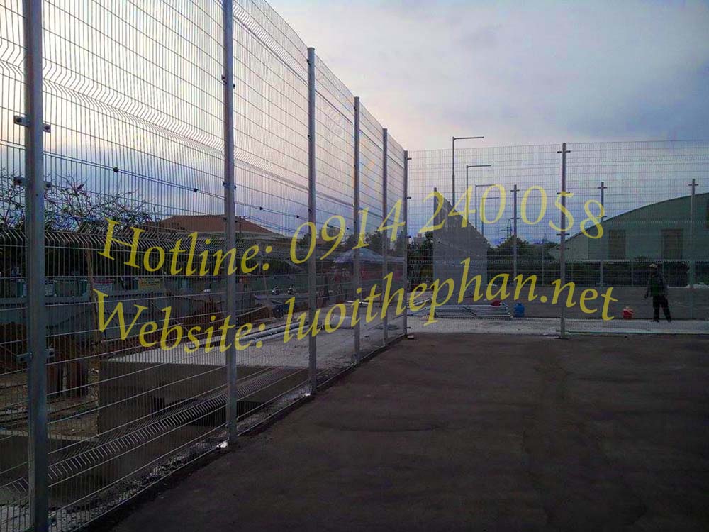 Hàng rào lưới sân tennis